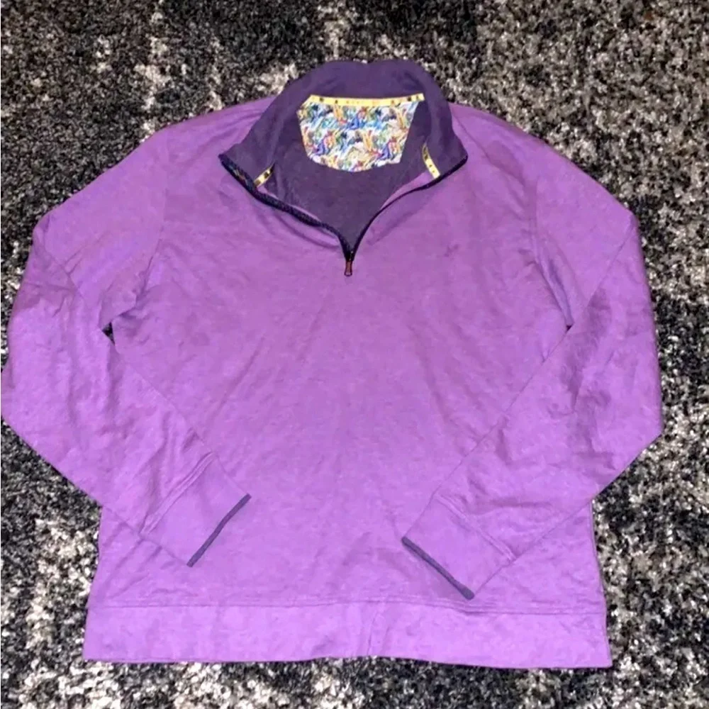 Robert Graham 1/4 Zip Sweater Men’s Sz XL Small hole in back of shirt near seam